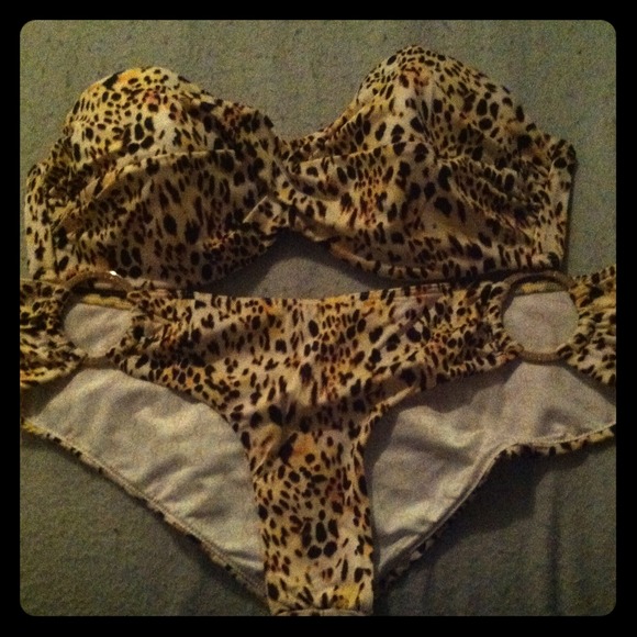 LEOPARD BIKINI!
