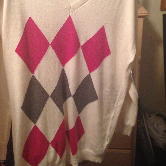 sweater!⚡️⚡️marked down ⚡️⚡️ sold in bundle - Picture 3 of 3