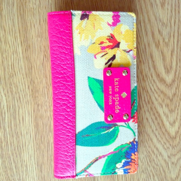 Kate Spade wallet.
