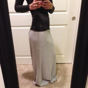Grey/White Stripe Long Maxi Skirt Sz L/6