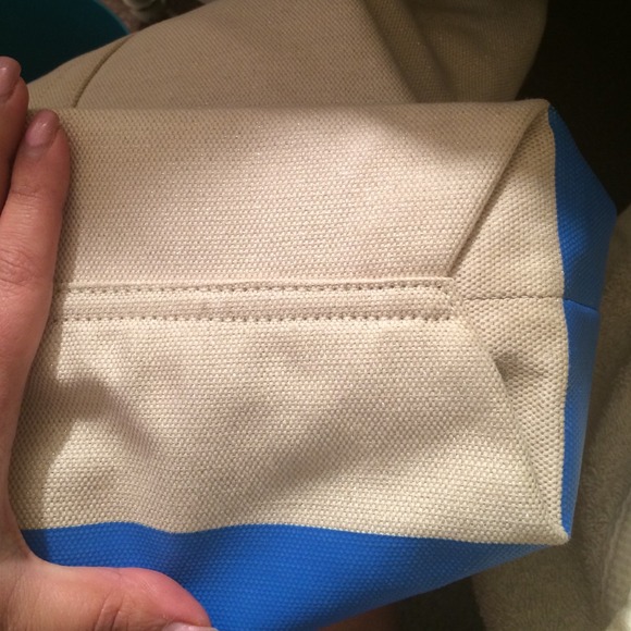 ✨✨Limited Edition Coach Resort Tote✨✨ - Picture 4 of 4