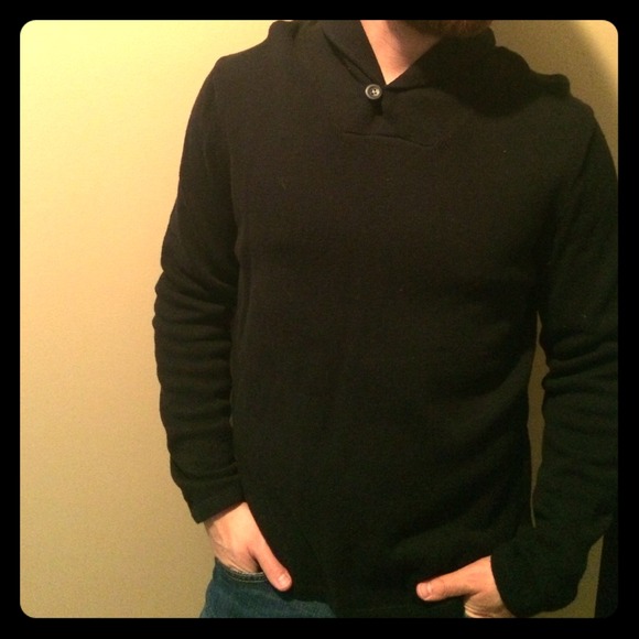 Men's GAP one button sweater