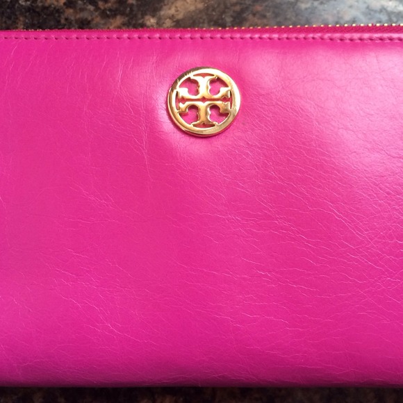 Tory Burch wallet