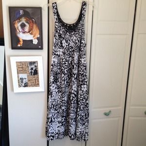 Sz2x black & white sundress