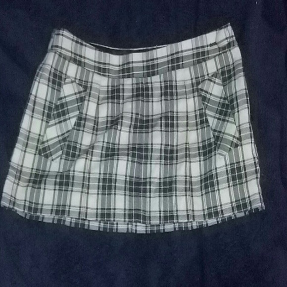 GUESS SKIRT