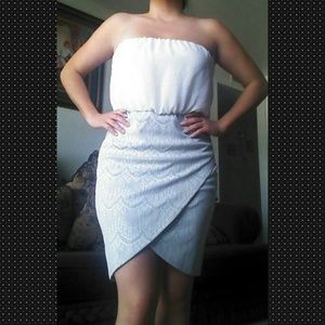 *Sold* Beautiful strapless dress
