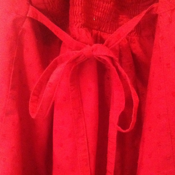 Bright red sexy halter! - Picture 4 of 4