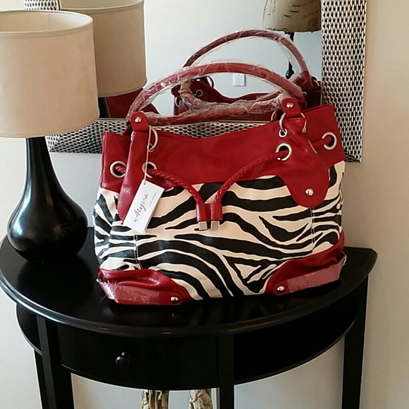 Zebra Purse SOLD IN A  BUNDLE.