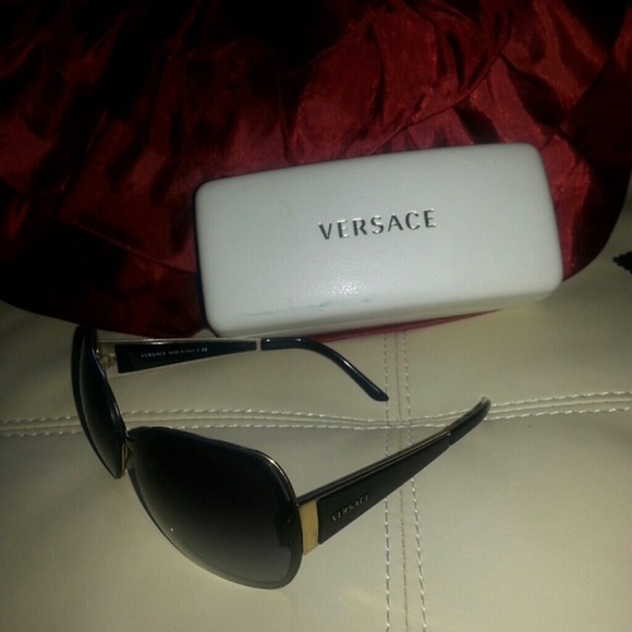 Reduced-Versace sunglasses pre-owned