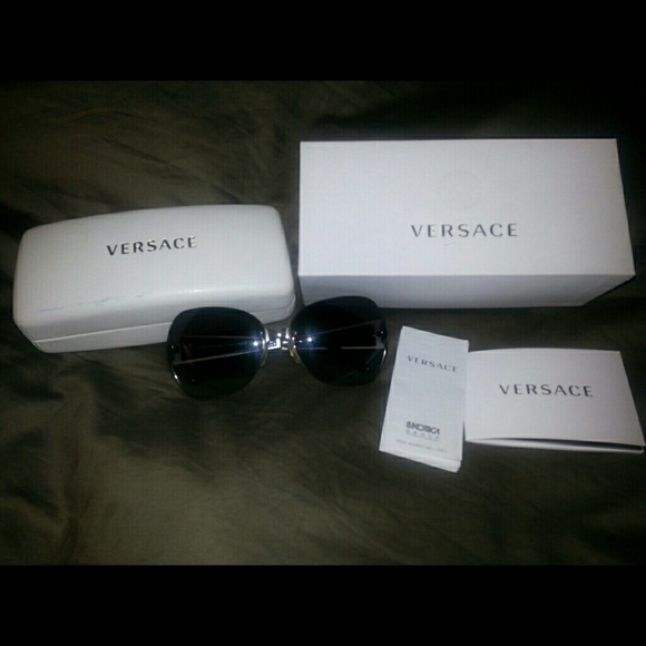 Reduced-Versace sunglasses pre-owned