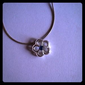 Silver flower necklace **SOLD IN BUNDLE**