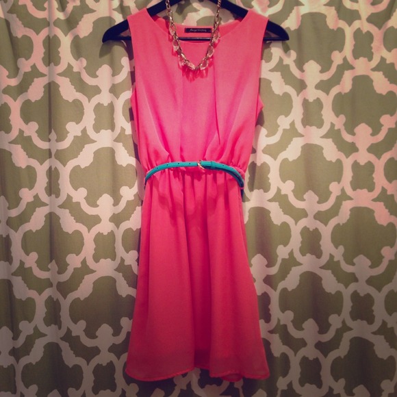 Salmon/peach  color dress - Picture 1 of 3