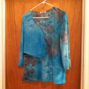 Blue/gray top size 1x plenty of stretch