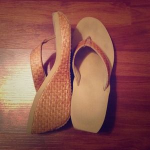 💕Volatile wedges!💕