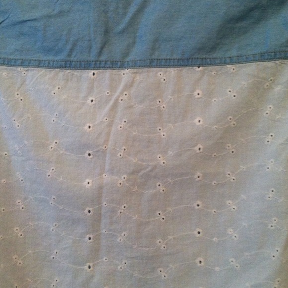 Denim Button Up🌺 - Picture 4 of 4