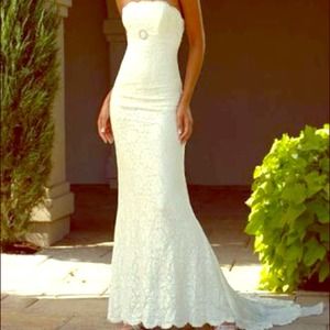 NEW! Lace Wedding Dress with Veil