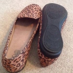 Cliff's Leopard print flats