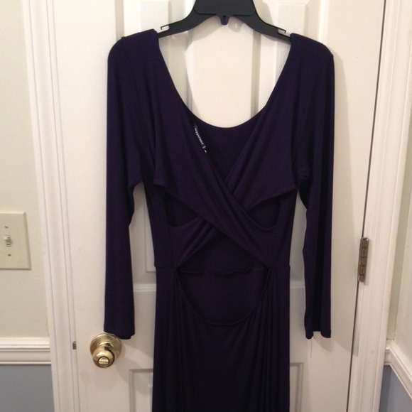 Purple long sleeve dress with cut out back & slits - Picture 4 of 4