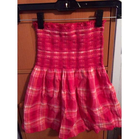 Guess Strapless Top - Picture 2 of 2