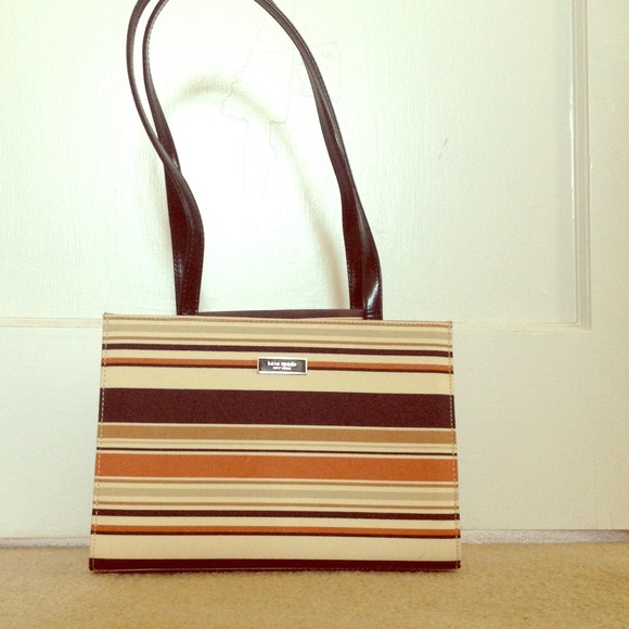 Kate spade purse never used!!! BRAND NEW!
