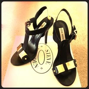 Steve Madden Black and Gold Sandals
