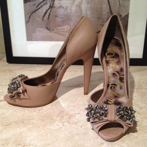 Sam Edelman Lorna Pump in nude leather
