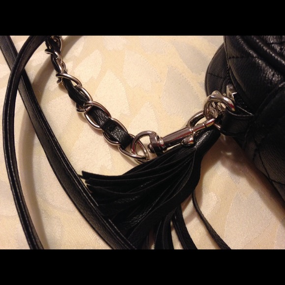🚫SOLD🚫Betsey Johnson Quilted Crossbody Bag - Picture 3 of 4