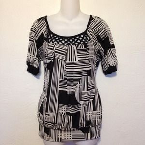 Heart Soul Black & white dressy top sz small