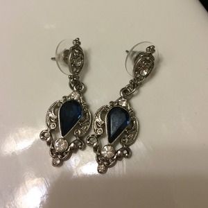 NWOT Art Deco vintage style earrings