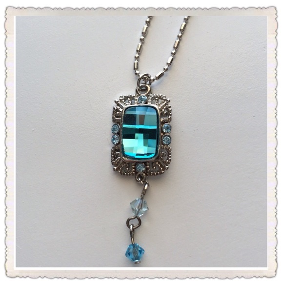 Blue Stone Necklace - Picture 2 of 4