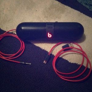 Beats pill (by dre)
