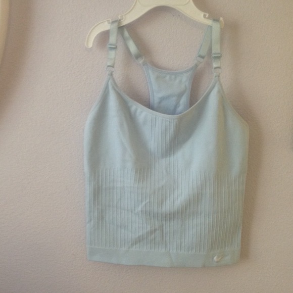 BUNDLE Nike dri fit tank top nwot