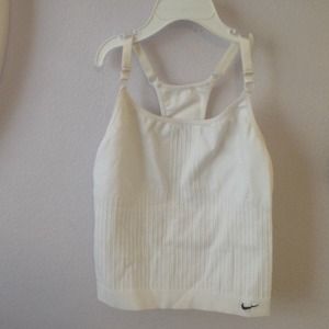 BUNDLED Nike dri fit tank top nwot