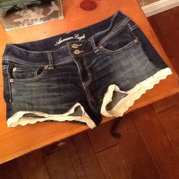 American Eagle Lace trim shorts