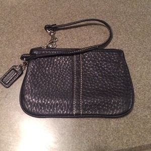 🎉Reduced!! Again!!! 🎉Authentic Coach wristlet