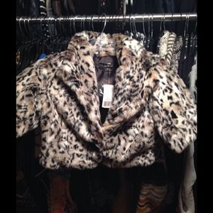 Faux Fur Cropped Jacket!