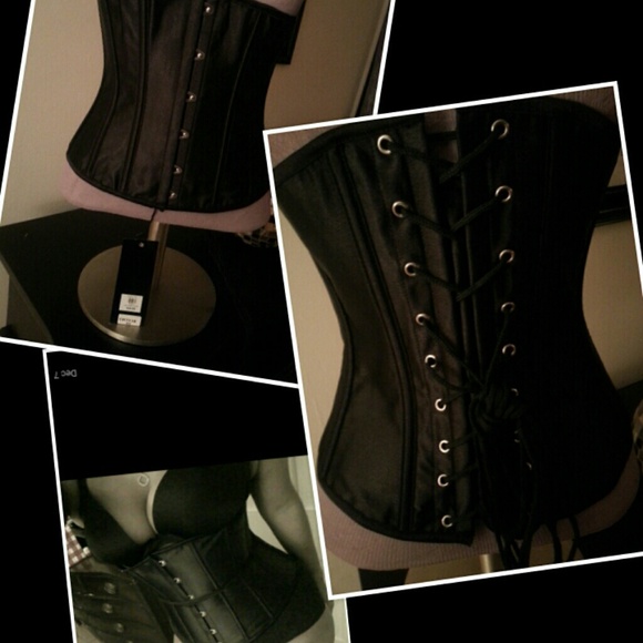 Black corset reserved