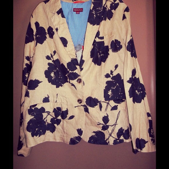 Linen Floral Blazer