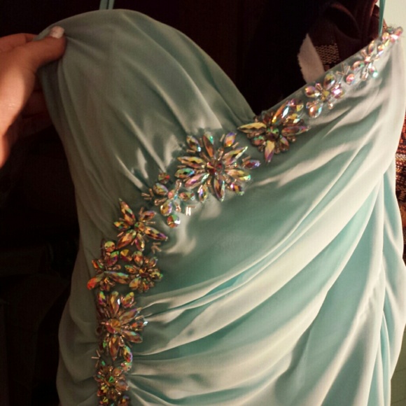 Stunning Prom Dress - Picture 1 of 4