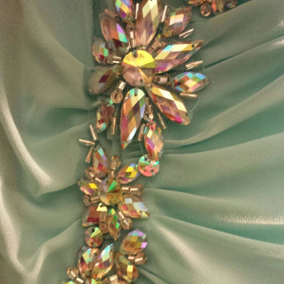 Stunning Prom Dress - Picture 4 of 4