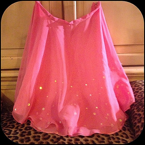 Gorgeous pink chiffon skirt with sequins designs - Picture 2 of 4