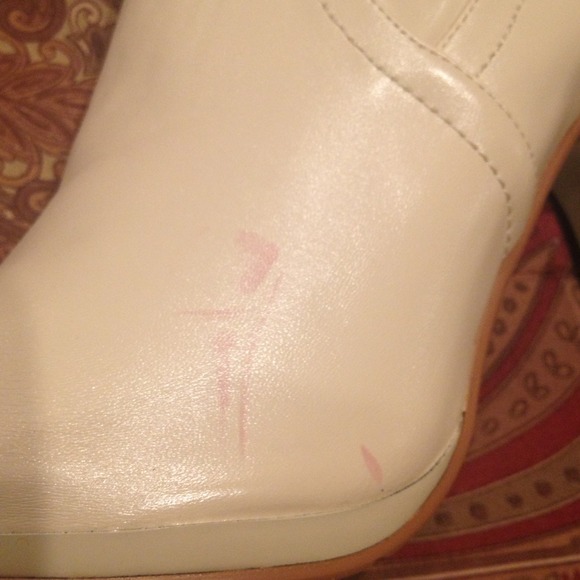 🔥🔥Cream Knee High Leather Boots🔥🔥 - Picture 4 of 4