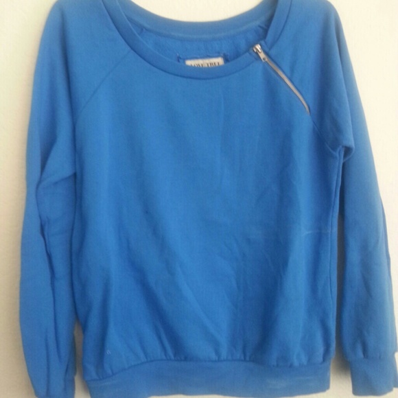 Simple Blue Sweatshirt