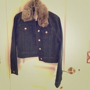 Authentic Levi's jacket with removable fur collar.