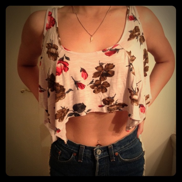 *Crop Top*