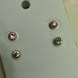 Two sets of sparkle ear studs !