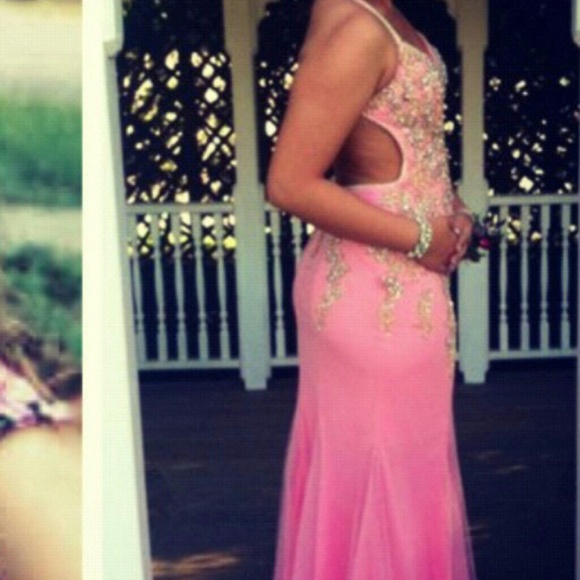 Prom dresses - Picture 3 of 3