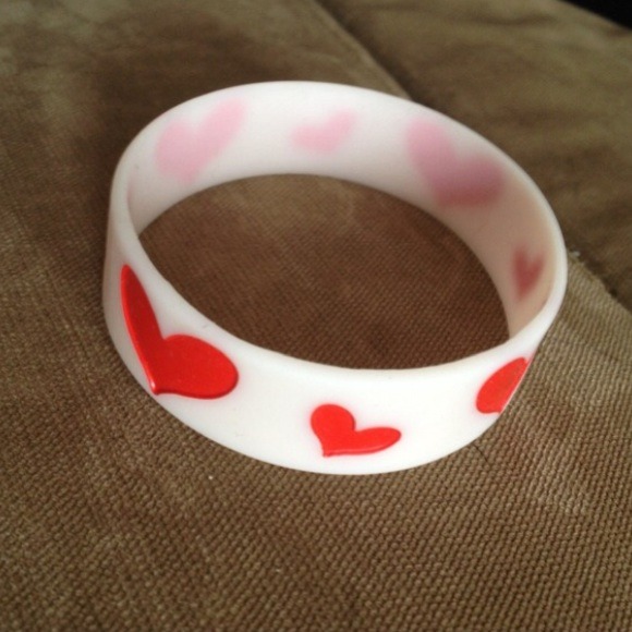 Heart bracelet