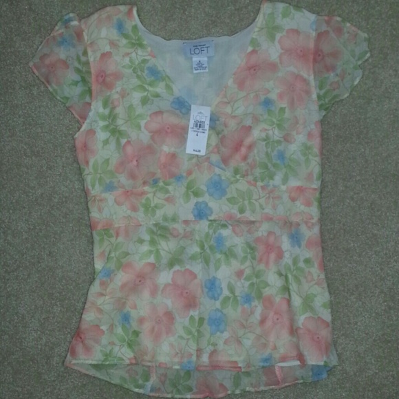 ANN TAYLOR LOFT floral flutter sleeve blouse