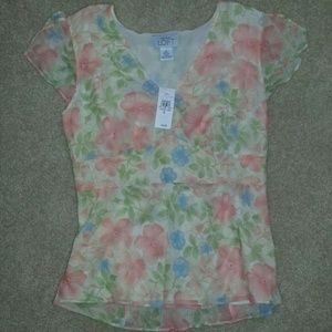 ANN TAYLOR LOFT floral flutter sleeve blouse